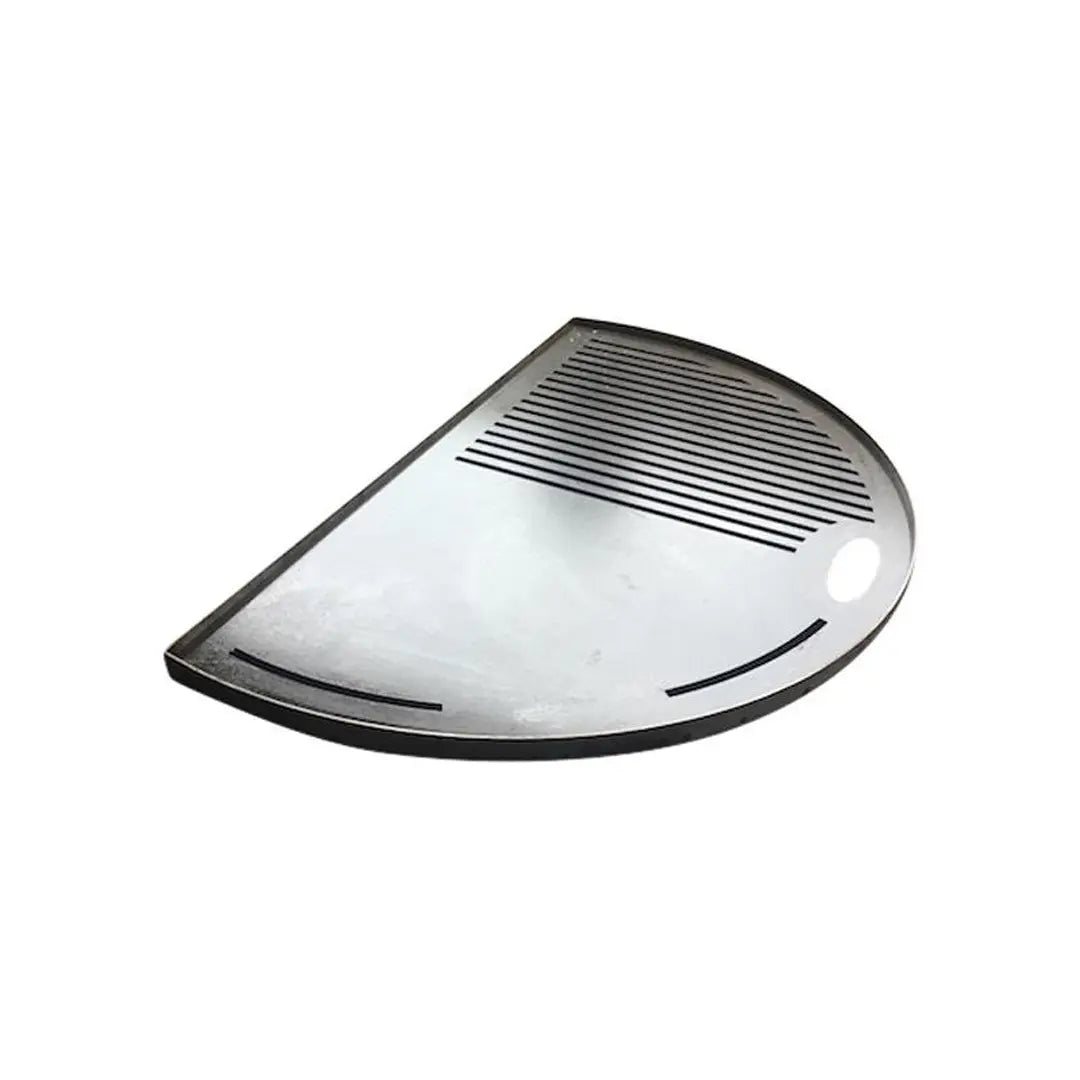 Fire Pit Cubist 75 grill plate for outdoor cooking and grilling, showcasing a durable design and functionality.
