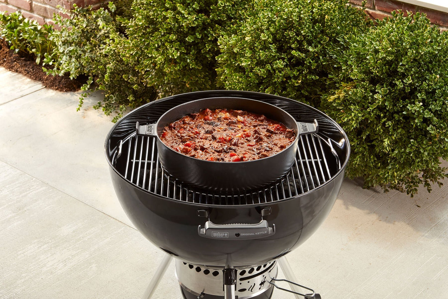 Weber Dutch Oven Suit GBS Kettle & BBQ - Barbeques and More