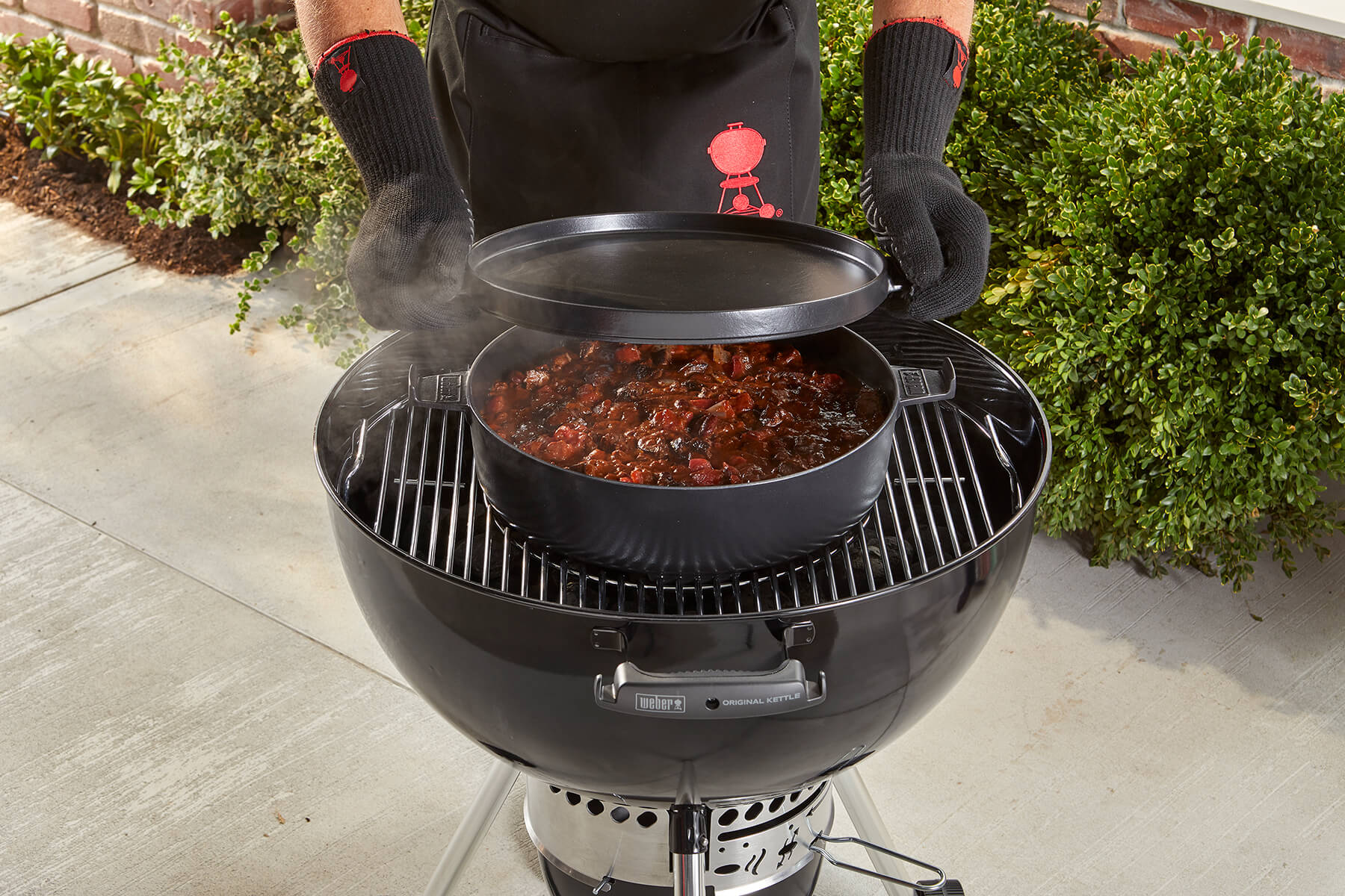 Weber Dutch Oven Suit GBS Kettle & BBQ - Barbeques and More