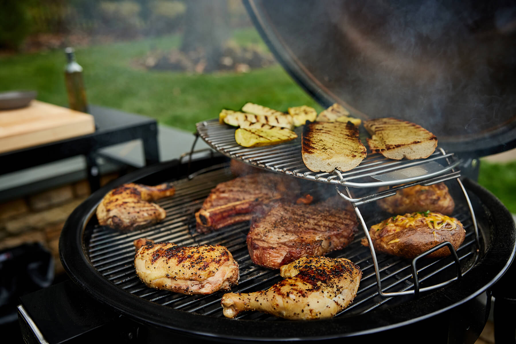 Summit® Kamado E6 Charcoal Barbecue - Barbeques and More
