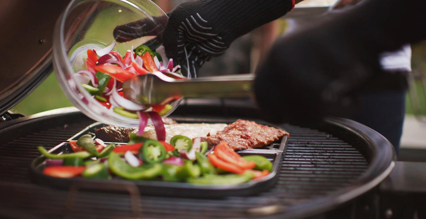 Summit® Kamado E6 Charcoal Barbecue - Barbeques and More