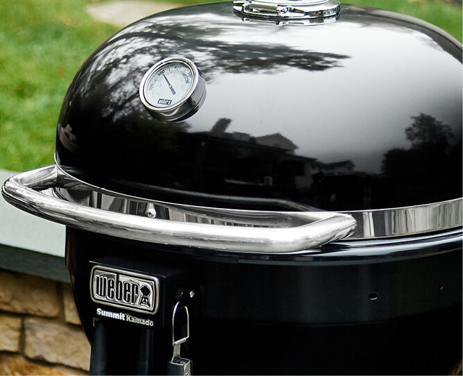 Summit® Kamado S6 Charcoal Grill Centre